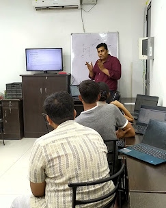 Large batch seminar and workshop activity